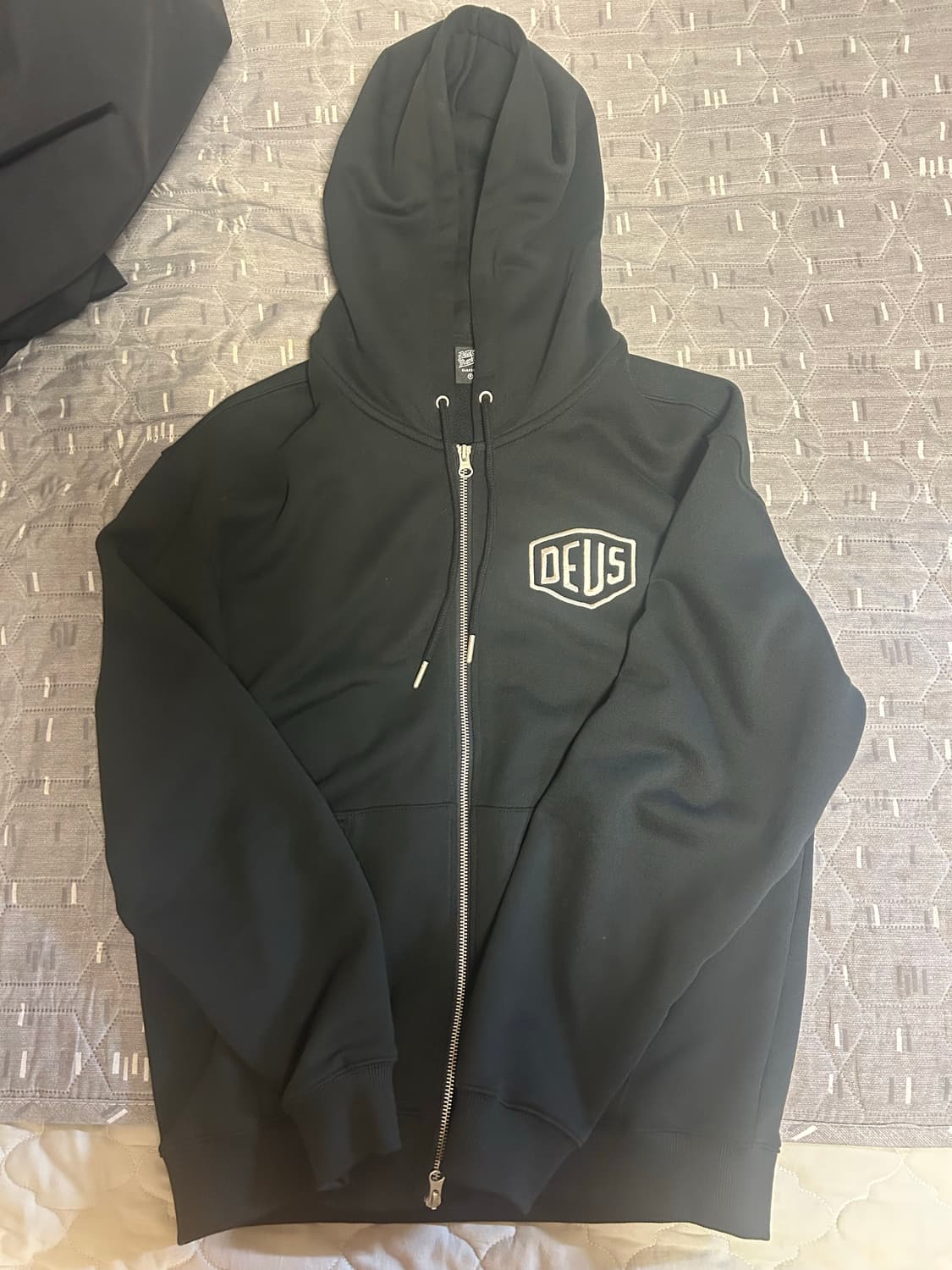 데우스 후드집업 상품이미지1