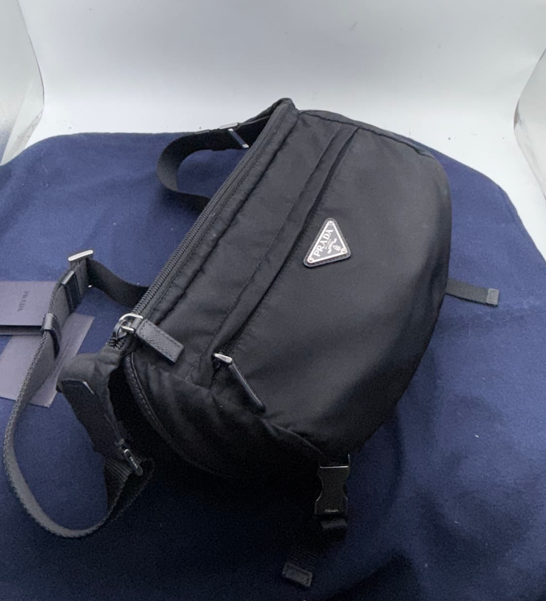 정품)프라다 바이커백 상품이미지4