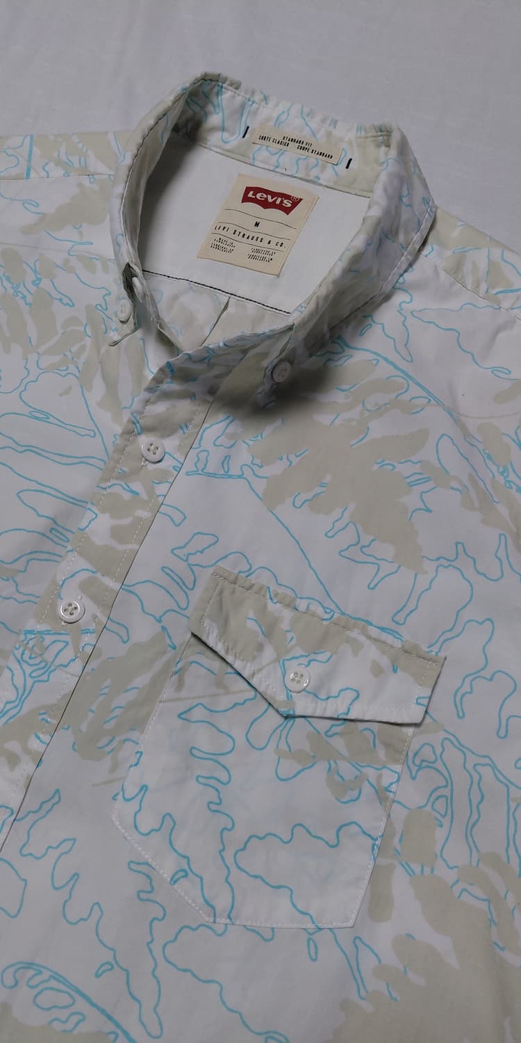 [M] 리바이스 스탠다드핏 리프 패턴 반팔 셔츠 (상태 최상) 상품이미지4