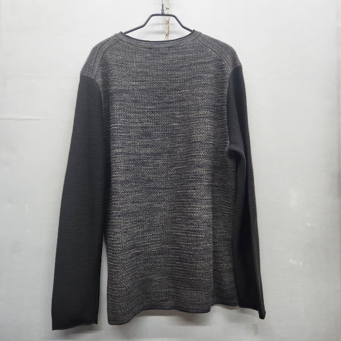 한섬 타임 소매 배색 디테일 니트 L 상품이미지3