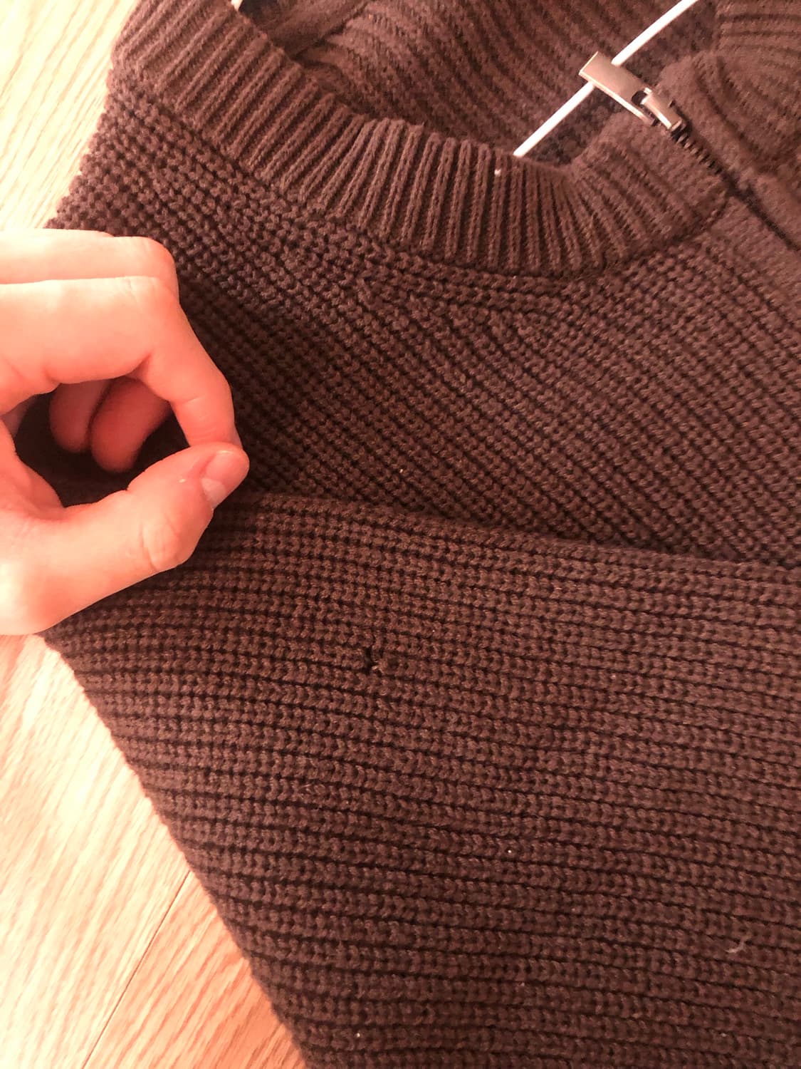 유니클로 c 브라운 니트집업 상품이미지3