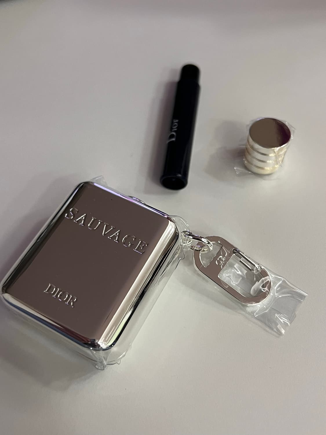 디올 소바쥬 향수 플라스크 상품이미지3