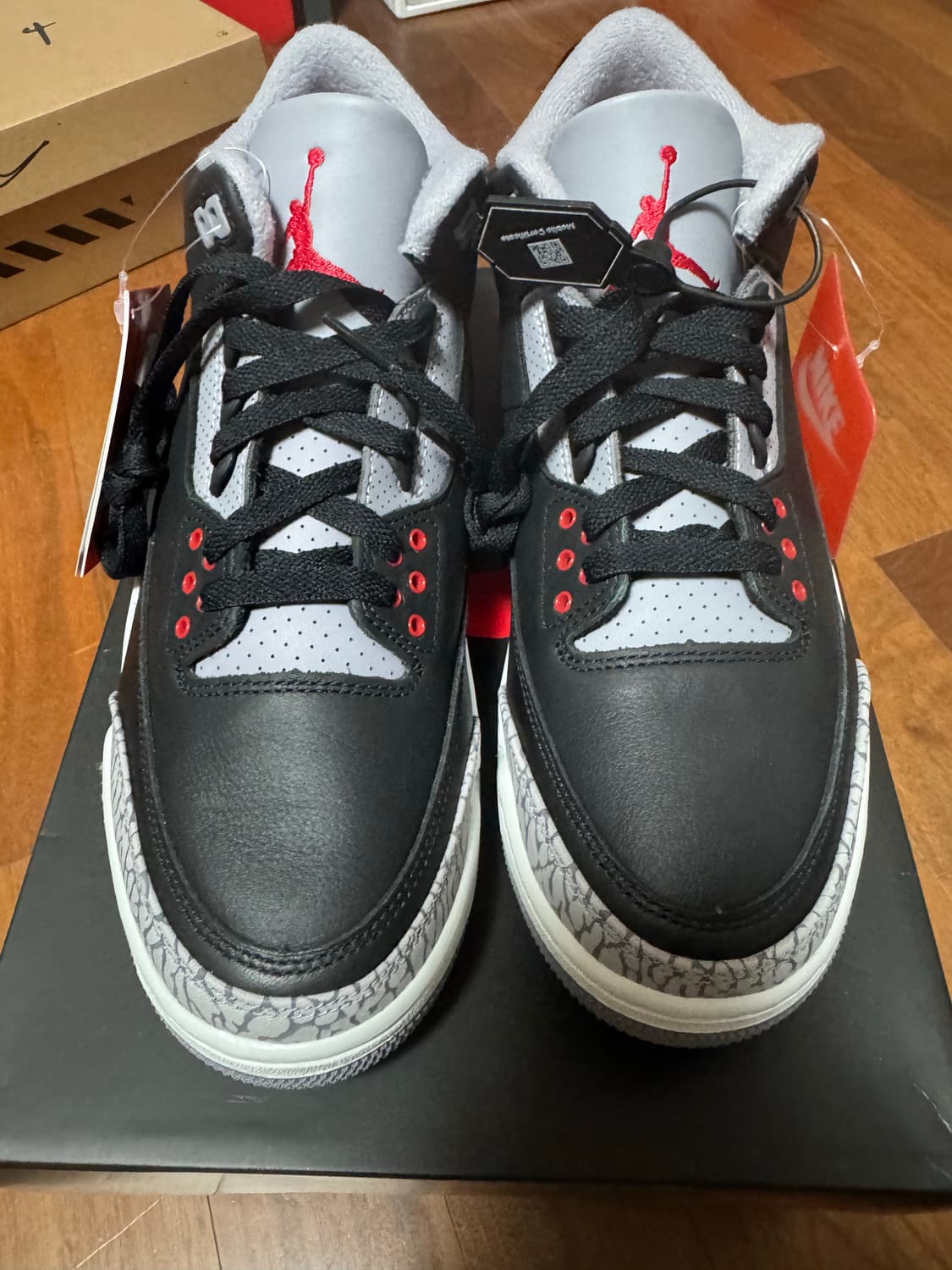 정품새제품 2024 나이키 조던3 블랙시멘트 270mm 상품이미지2