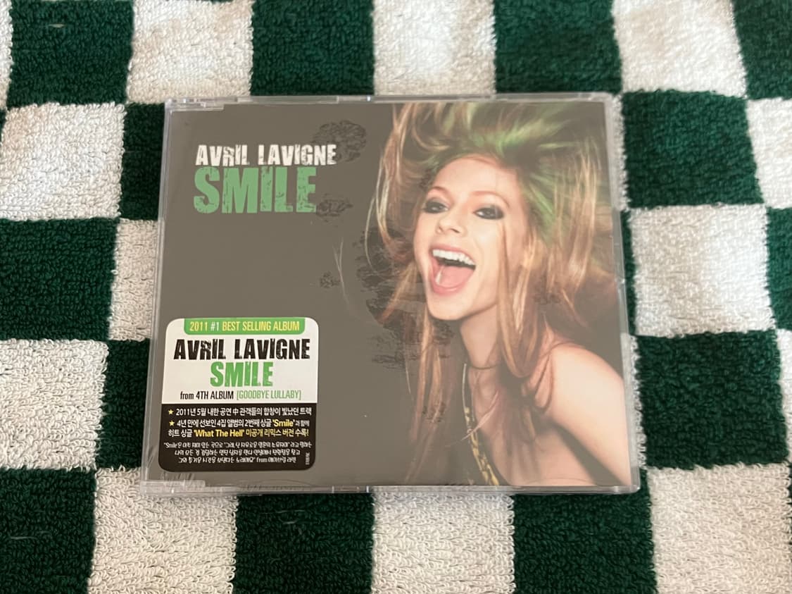 에이브릴라빈 Smile 싱글 앨범 라이센스 초판 미개봉 CD 상품이미지1