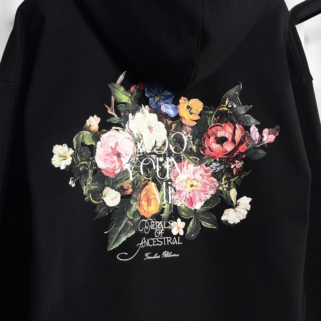 (105) 25FW 우영미 플라워 백로고 후드티 블랙 백화점판 상품이미지2