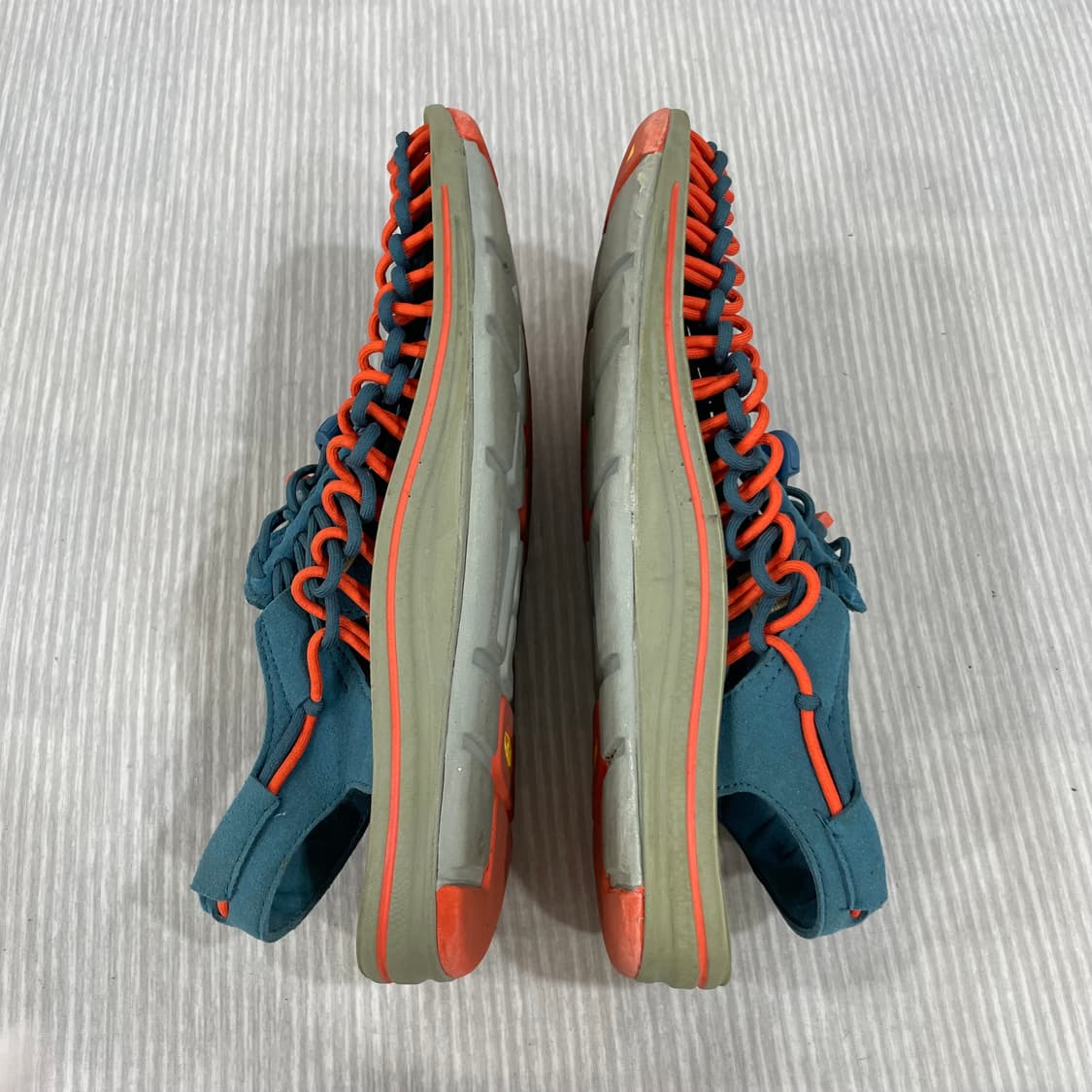 705-4)KEEN 킨 유니크 샌들 270mm 상품이미지5