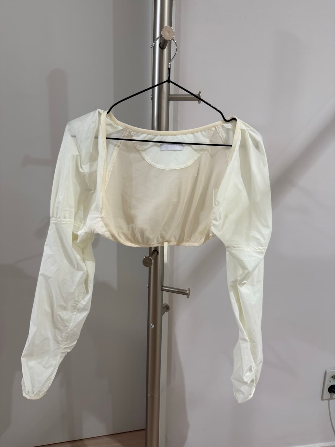 울리카상투스 나일론 볼레로 상품이미지2