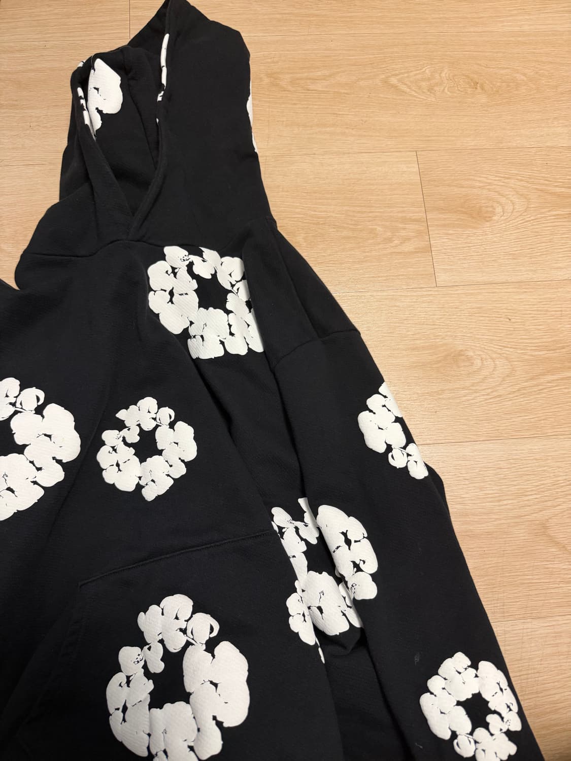 데님 티어스 후드 블랙 화이트 상품이미지1