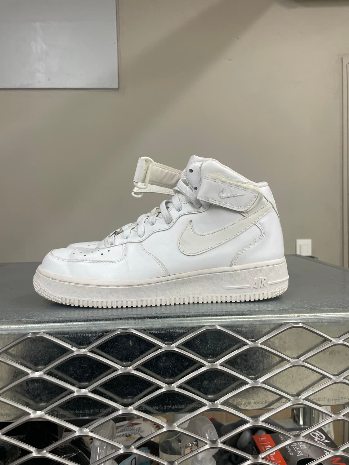 나이키 에어 포스 1 미드 07 화이트 265 상품이미지1