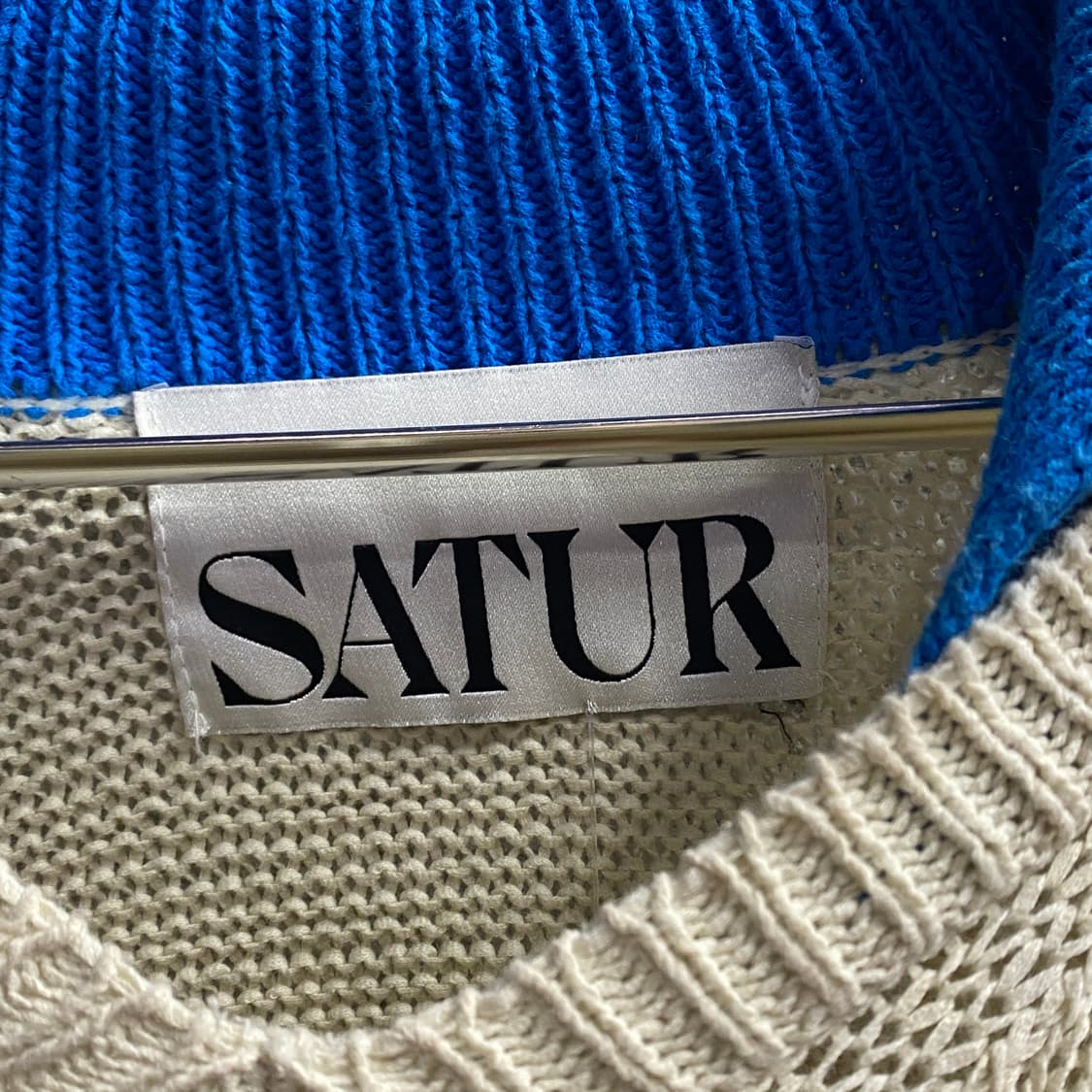 세터 자수로고 베이지 니트 B3539 상품이미지3