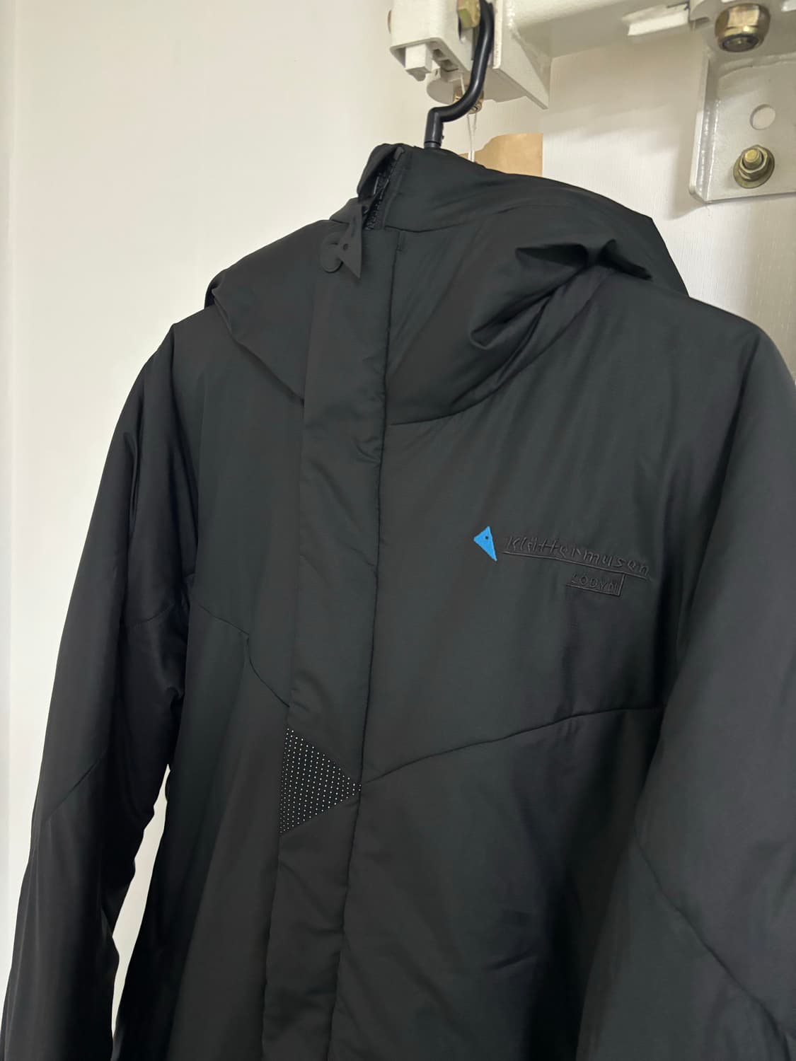 클라터뮤젠 로딘 후드 패딩 상품이미지3