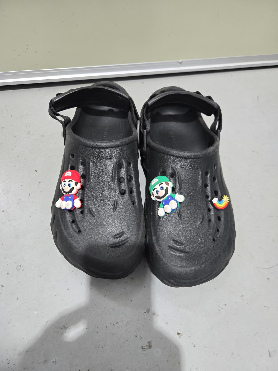 크록스 블랙 클로그 상품이미지1