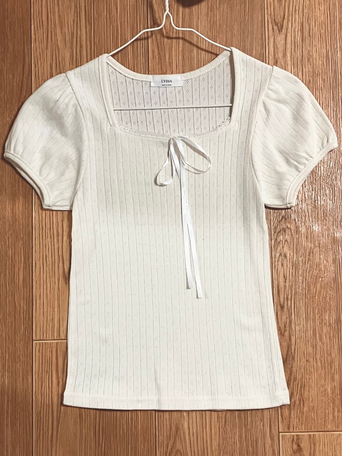 펀칭퍼프리본반팔티 아이보리에겐녀브랜디멜빌핀터무드로걀탑라떼갸루 상품이미지1