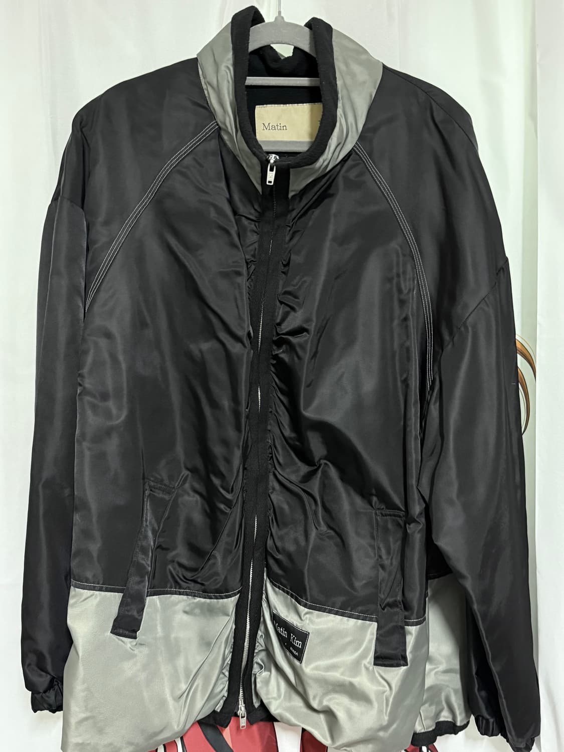 마뗑킴 믹스드 셔링 점퍼 블랙 상품이미지4