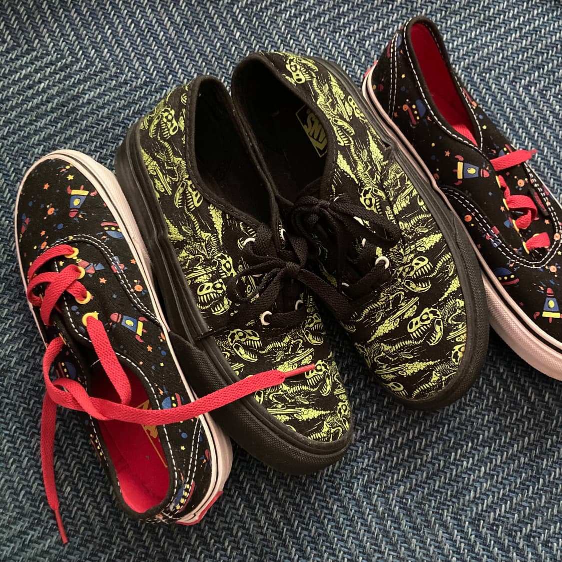 빈티지 Vans 반스 어센틱 레어 네온 공룡 패턴 스케이트보드 스니커즈  상품이미지4