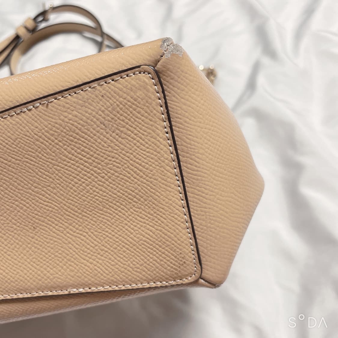 코치 베이지 크로스백 상품이미지2