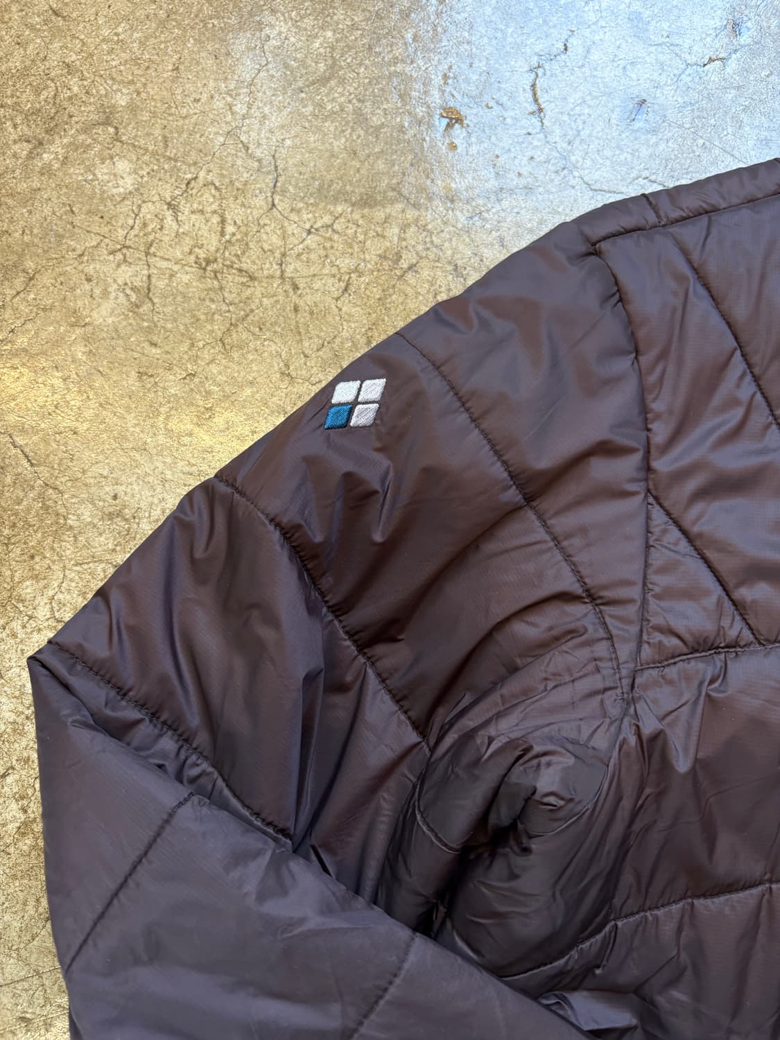 몽벨 montbell 브라운 경량 패딩 상품이미지3