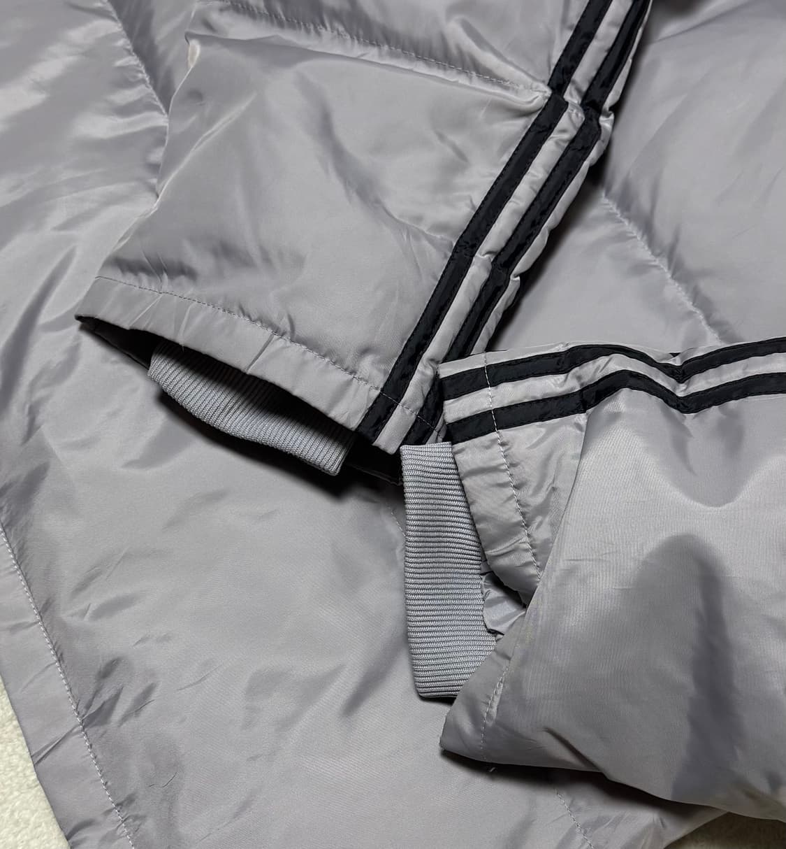 아디다스 회검 패딩 상품이미지10