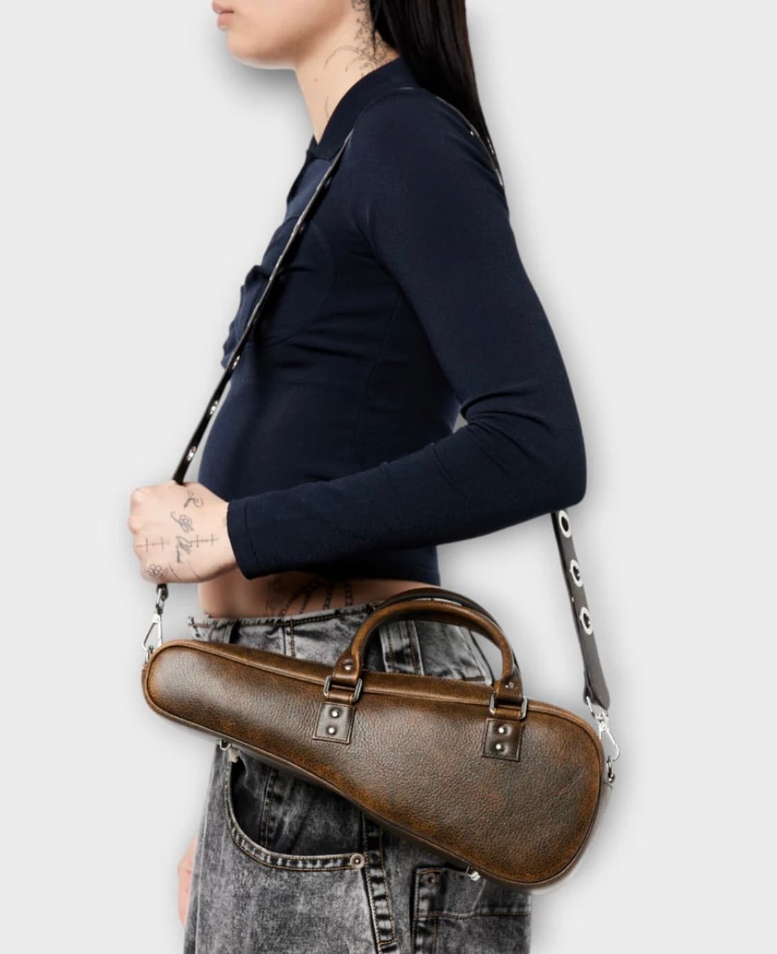 Vaquera 바퀘라 바이올린 숄더백 다크 브라운 상품이미지1