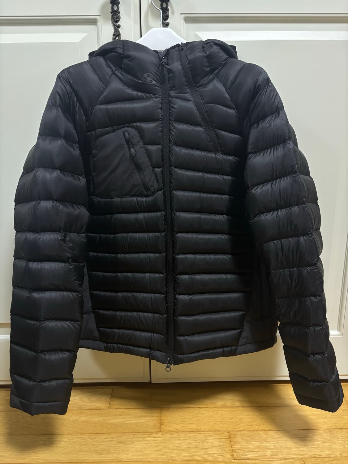 산산기어 패널드 푸퍼 자켓 블랙 24fw 3사이즈 상품이미지2