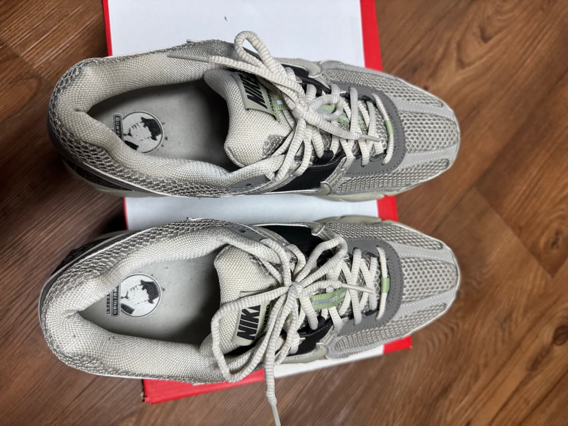 w(우먼스) 나이키 줌 보메로5 코블스톤 / 285사이즈 / 박스O 상품이미지7