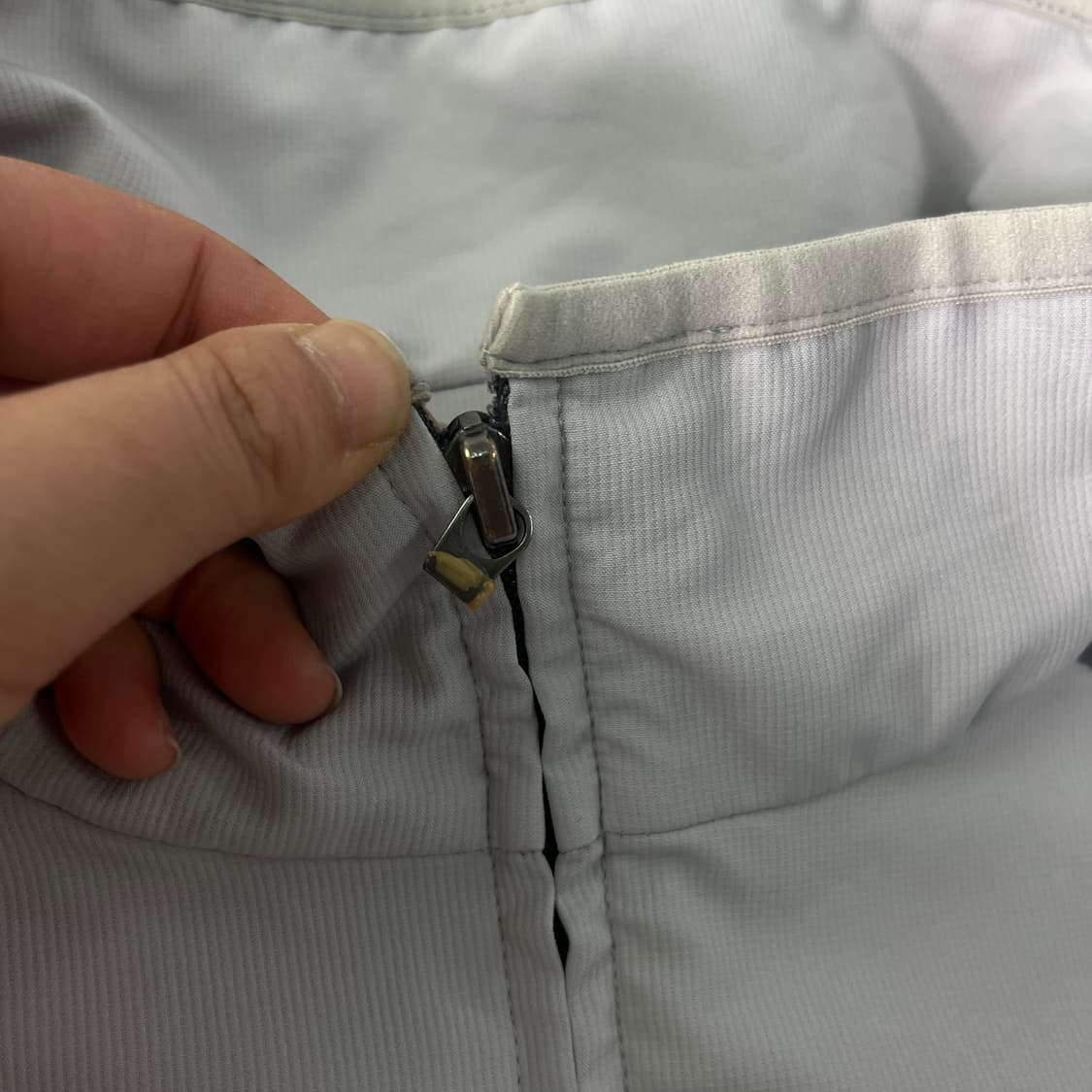 105 아디다스 올드스쿨 배색 바람막이 자켓  상품이미지3