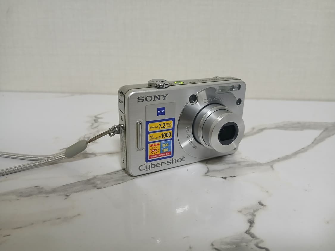 소니 dsc-w70 디카 + 충전기 메모리카드 상품이미지2
