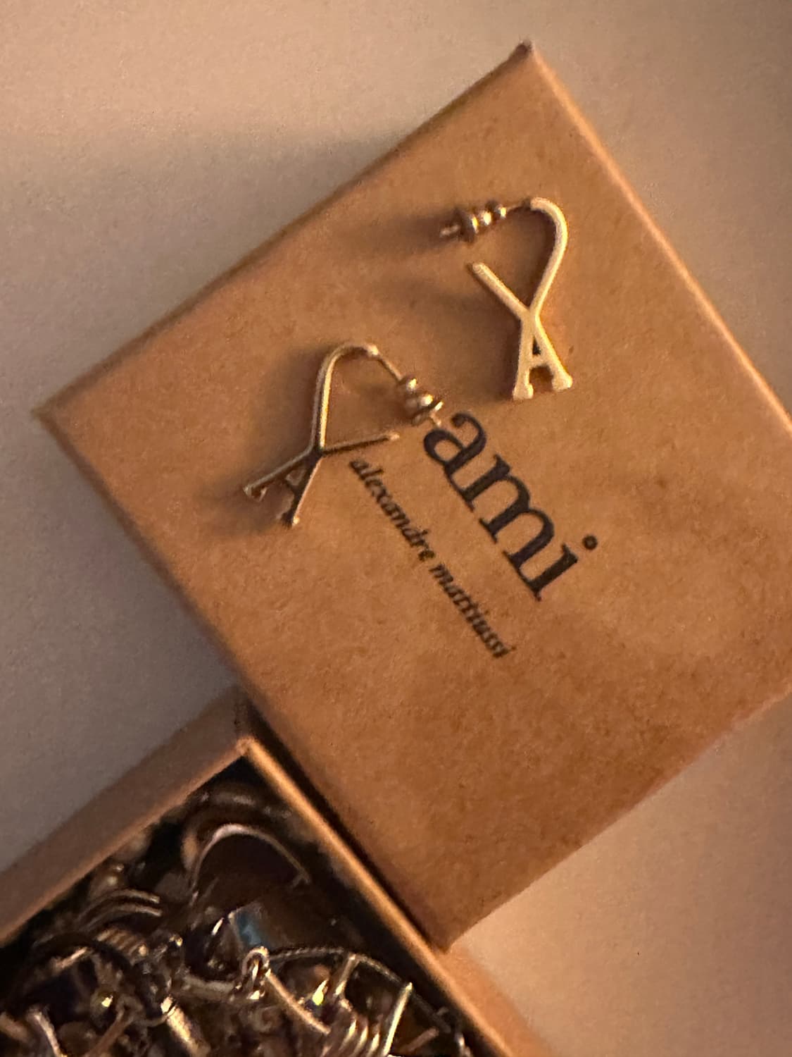 아미 드 꾀흐 스몰 후프 이어링 상품이미지1