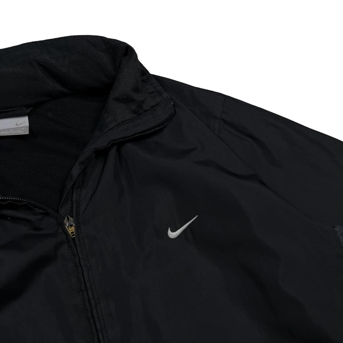 나이키00s 블랙컬러 스우시로고 바람막이 상품이미지2