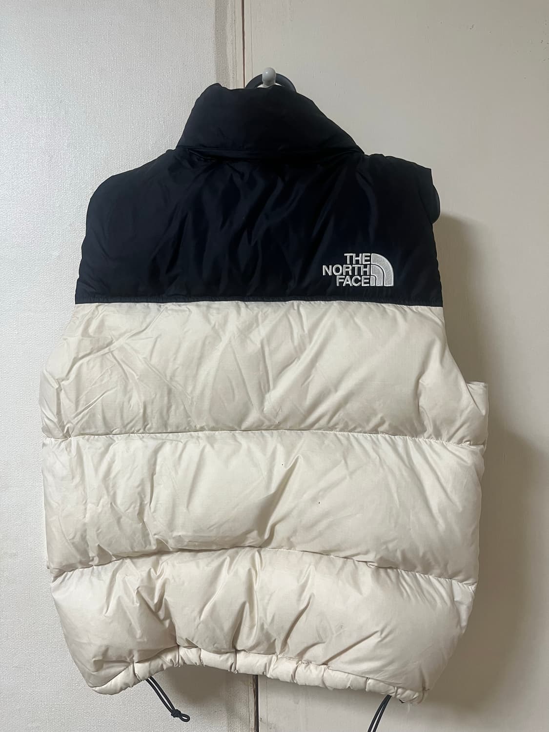 노스페이스 패딩조끼 크림 상품이미지4
