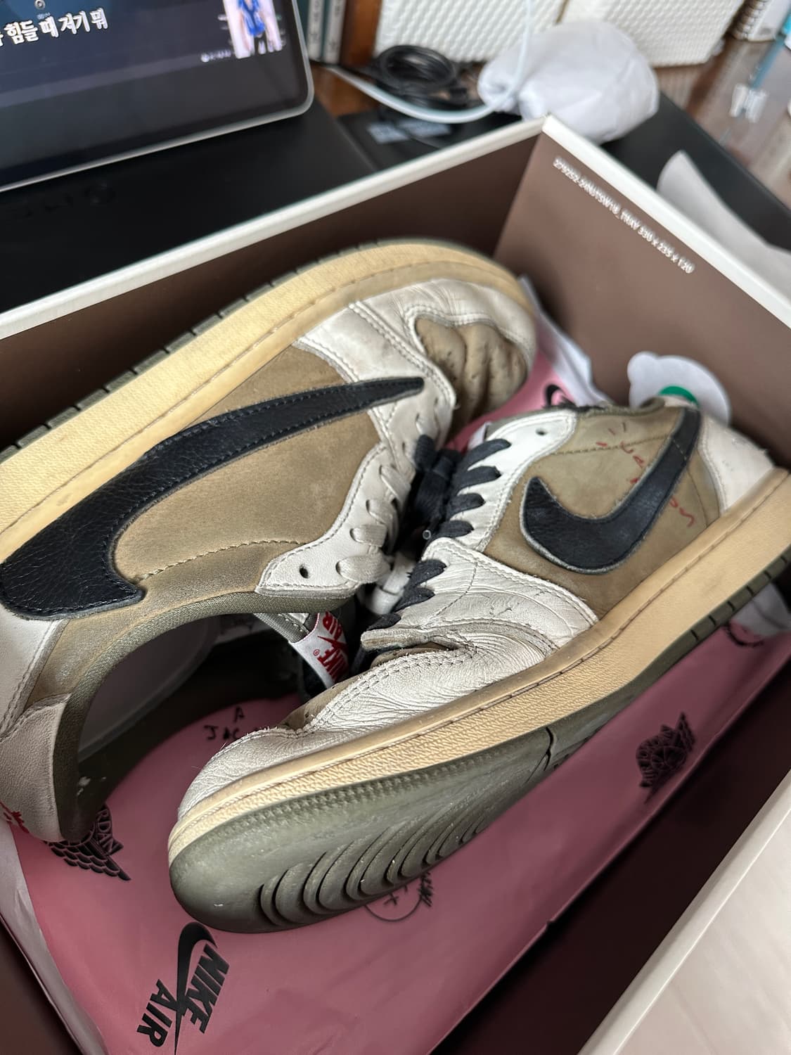 나이키 에어 조던1 로우 트래비스 스캇 OG-275 상품이미지2