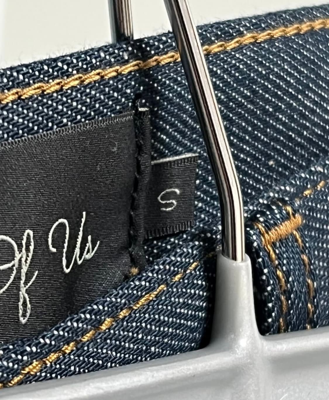 [S] STU 24FW 플레어 데님 팬츠 인디고 룩북 모델용 샘플추정 상품이미지4