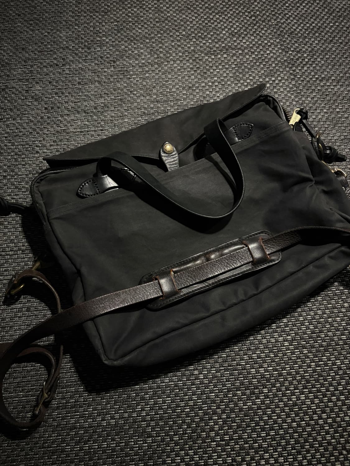 필슨 256 브리프케이스 BLACK 상품이미지8