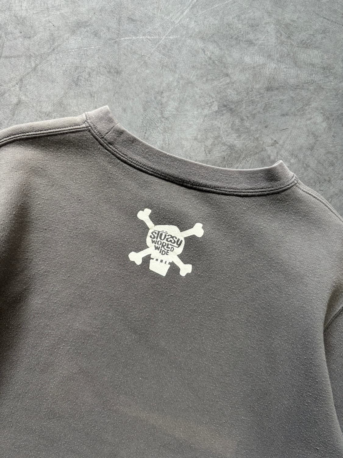 Stussy 스투시 90s 그레이 월드 와이드 크루넥 스웻셔츠 상품이미지5