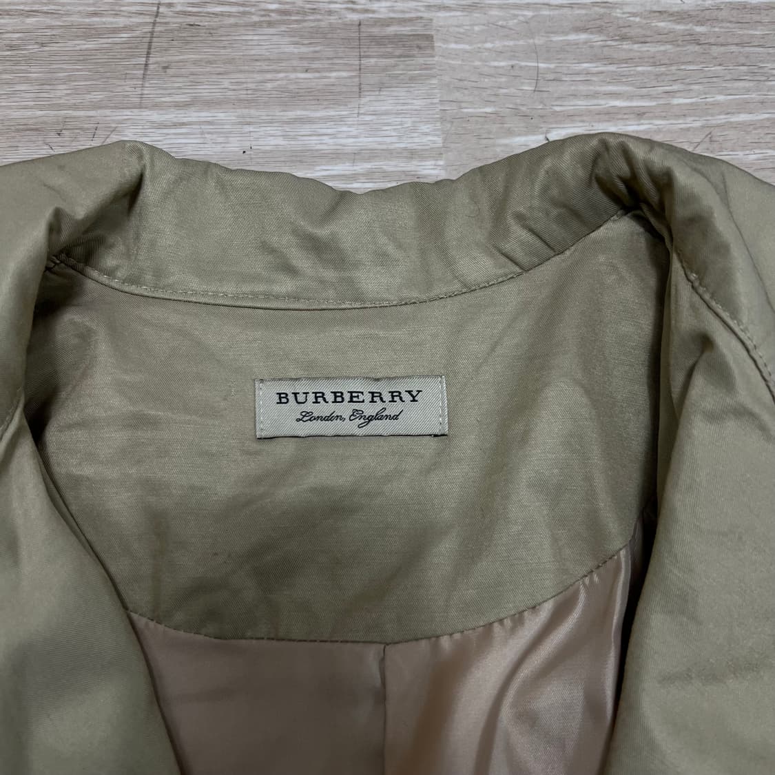 버버리 런던 여성 A라인 플레어 트렌치 코트 [베이지] M/95 상품이미지4