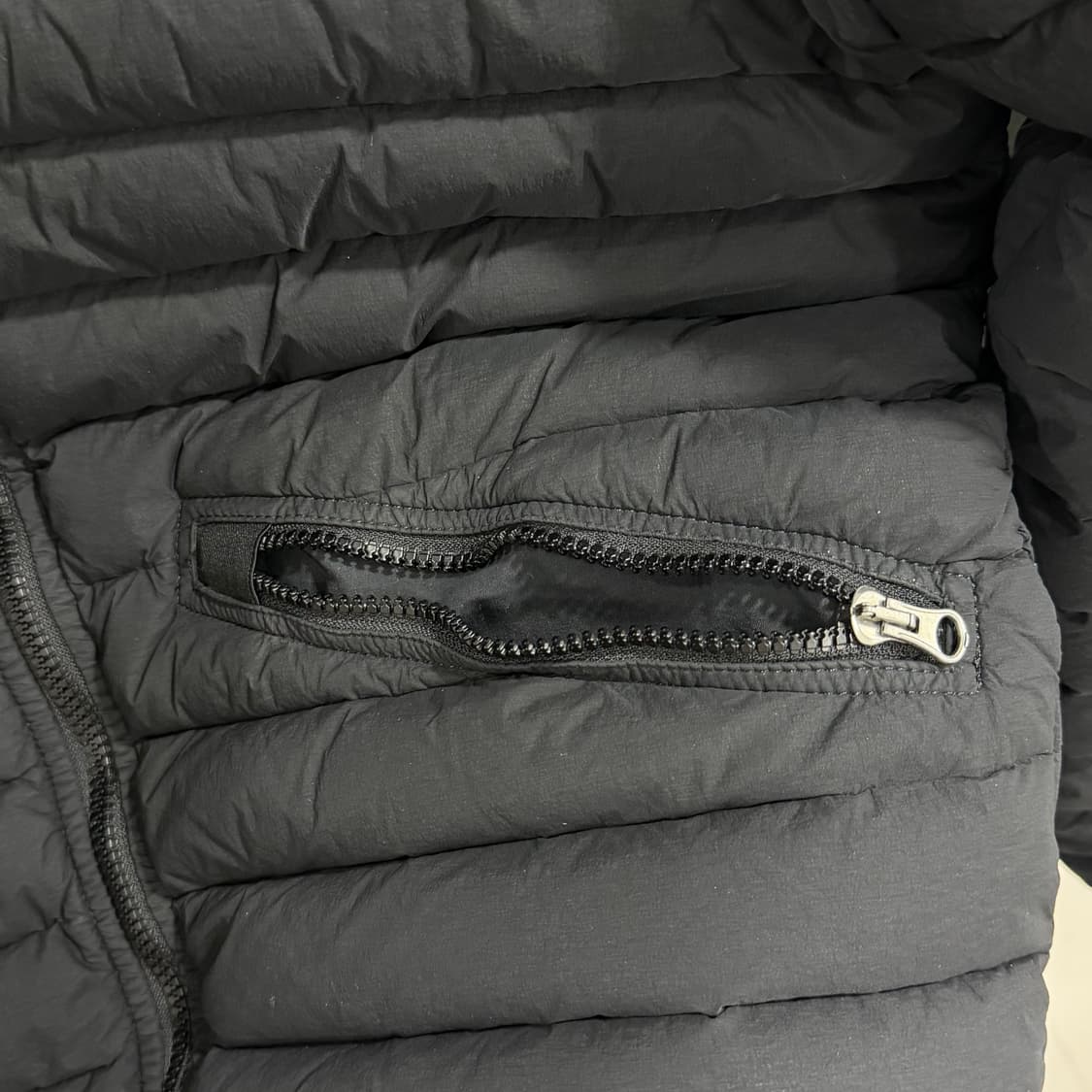 스톤아일랜드 경량패딩 블랙 상품이미지5