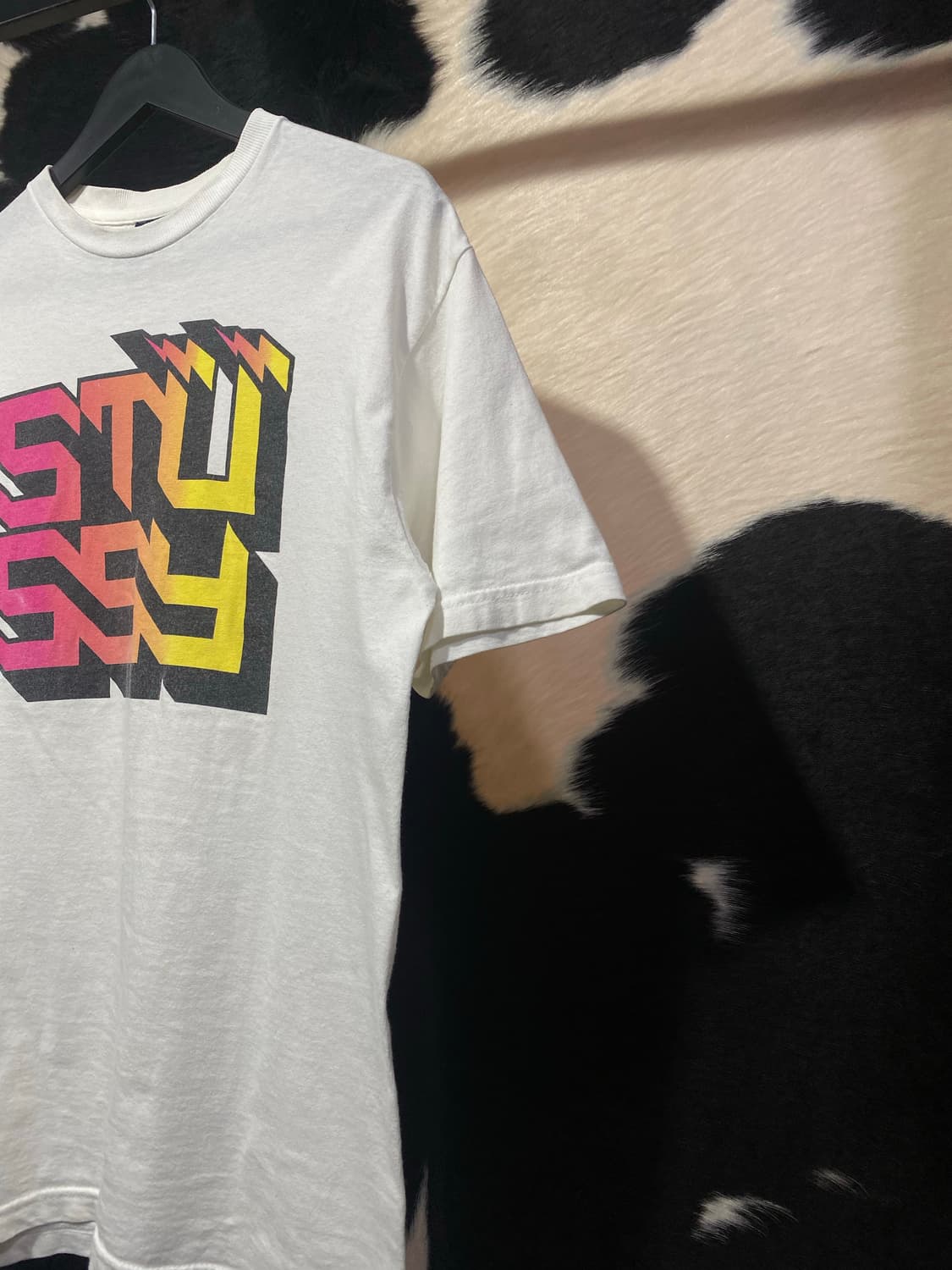 Stussy 그라데이션 레터링 반팔 티셔츠 상품이미지3