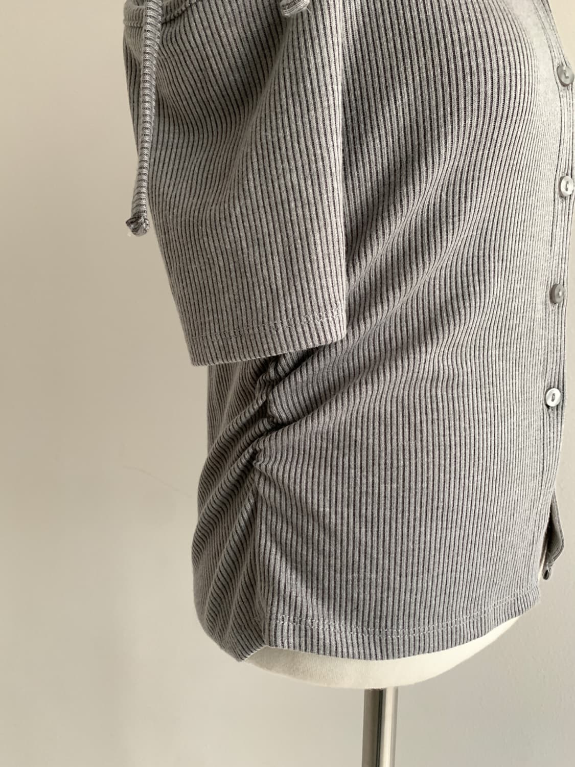 Shoulder Ribbon Button T 상품이미지6