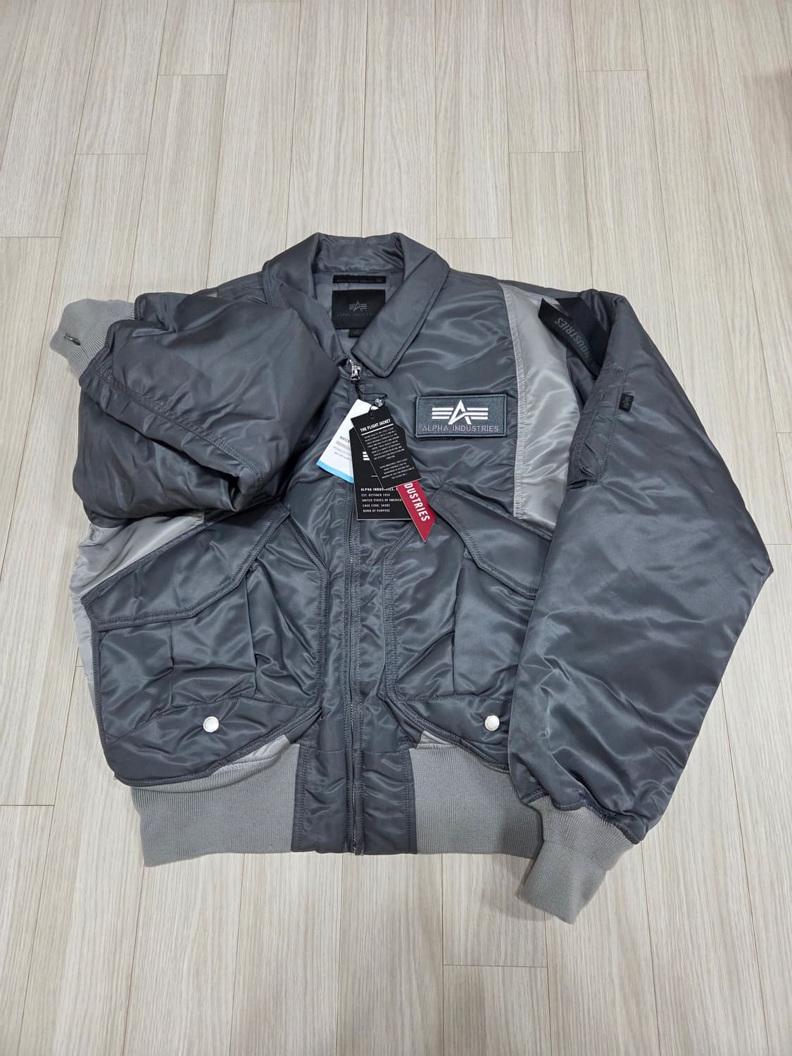 산산기어 X 알파인더스트리 플라이트 자켓 상품이미지2