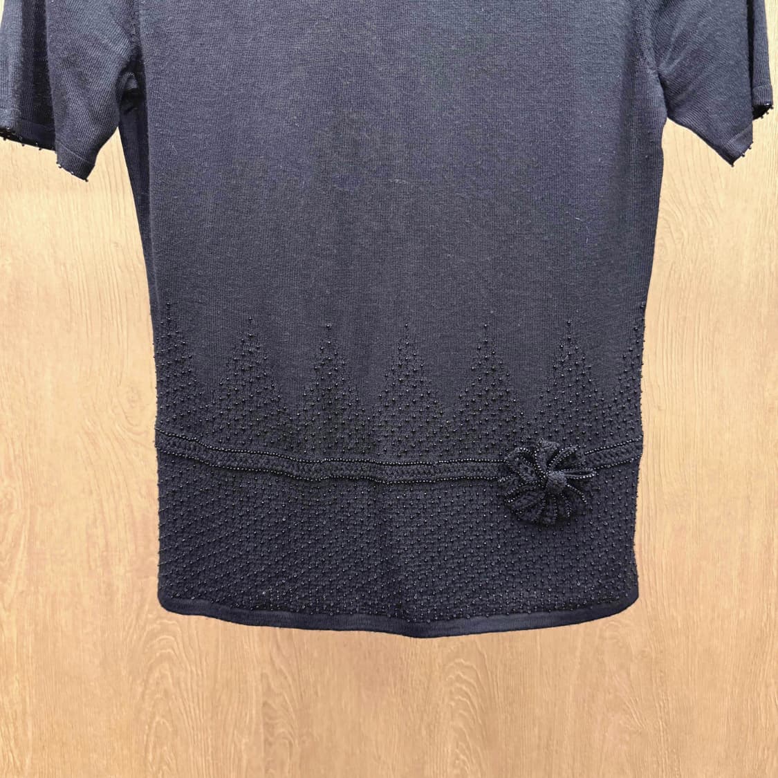 에스카다 터틀넥 반팔 니트 허리 비즈 장식 리본 디테일 블랙 상품이미지5