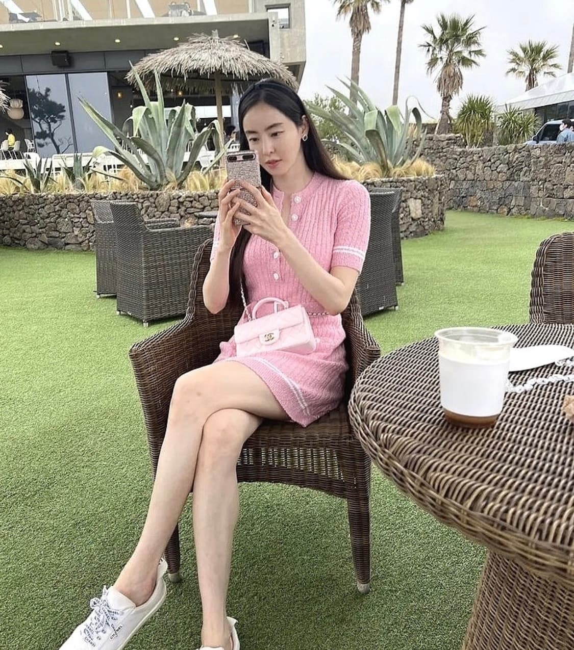 샤넬 뉴미니 탑핸들 한정판 핑크백 상품이미지9