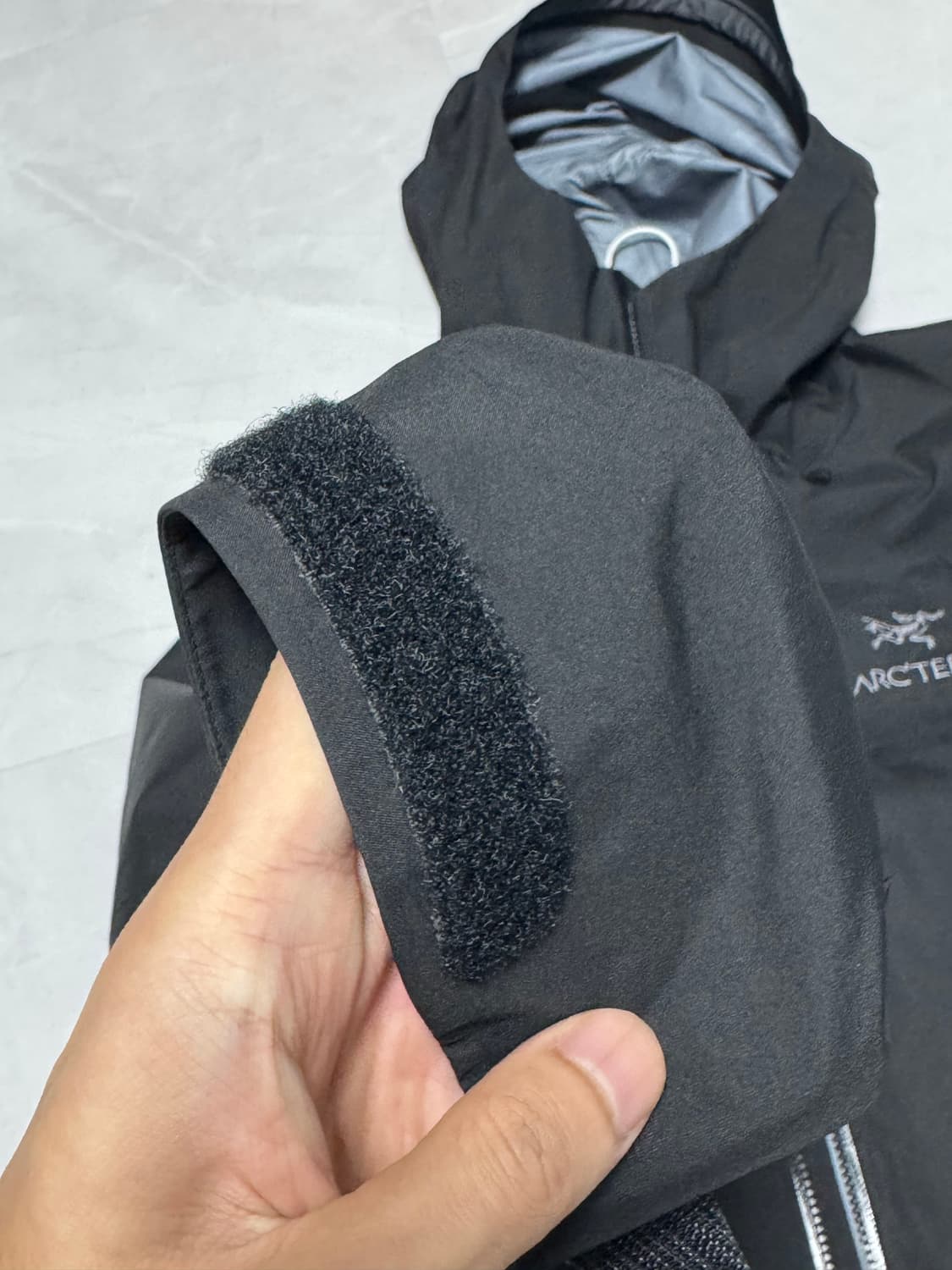 아크테릭스 베타 AR 스톰후드 L 사이즈 상품이미지2