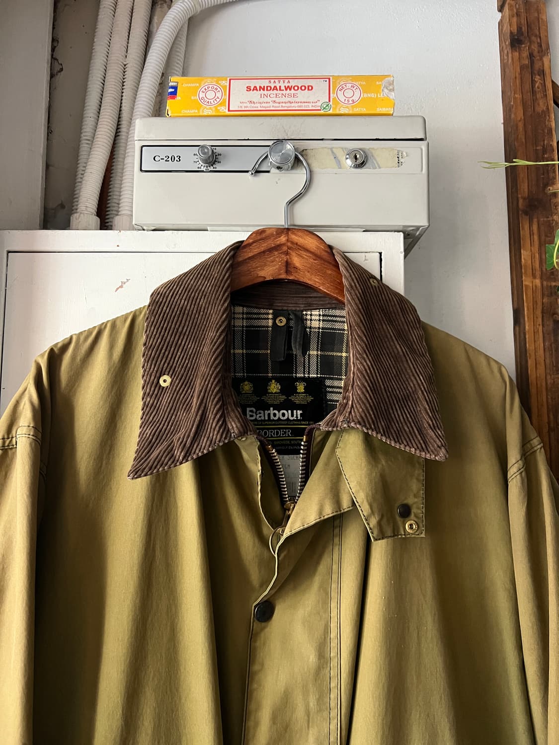 [XL]Barbour 바버 BORDER 보더 왁스 페이드 코튼 헌팅 자켓 상품이미지2