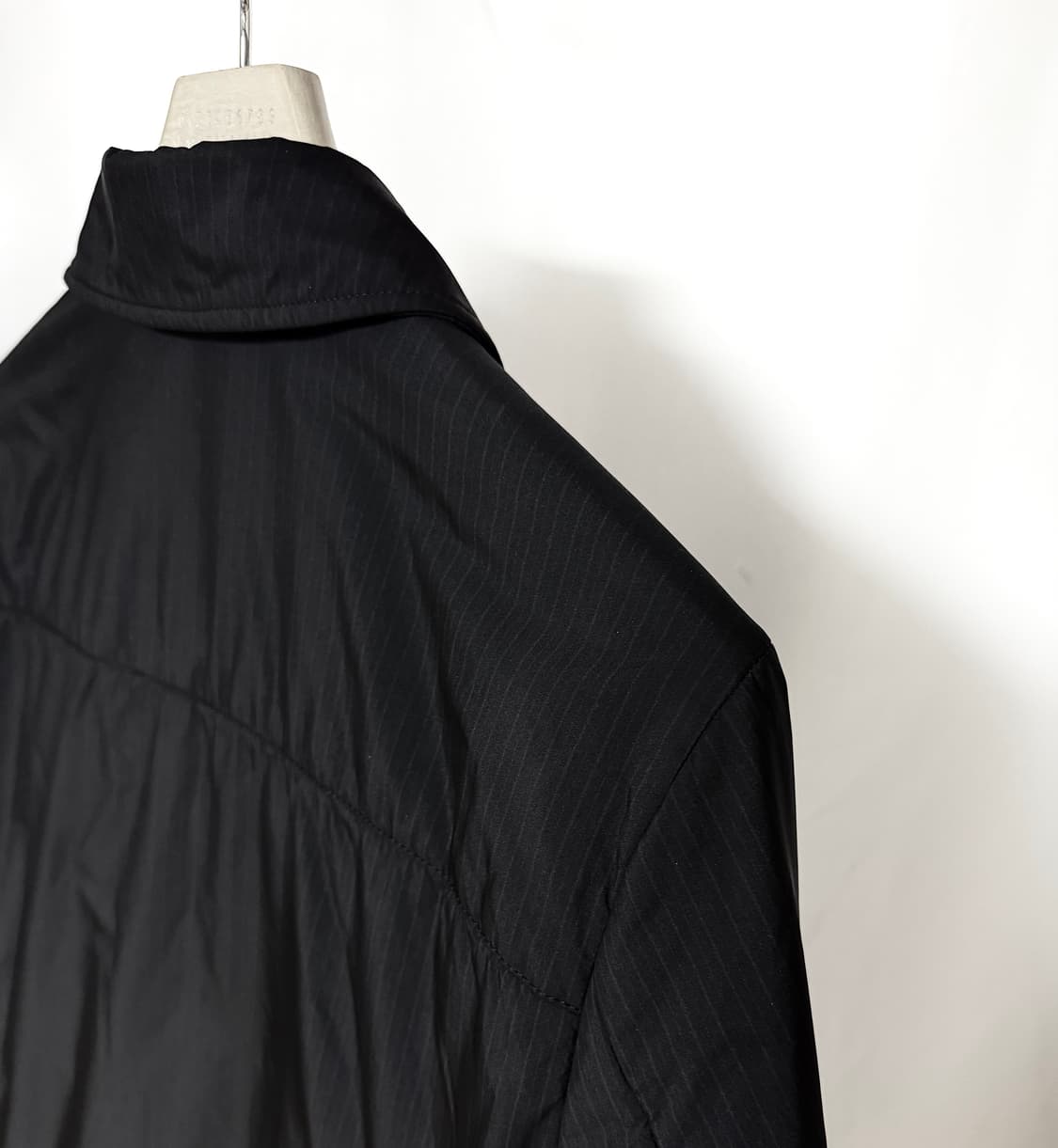 프라다 10Fw 밀리터리 핀스트라잎 레더 다운 패딩 상품이미지8