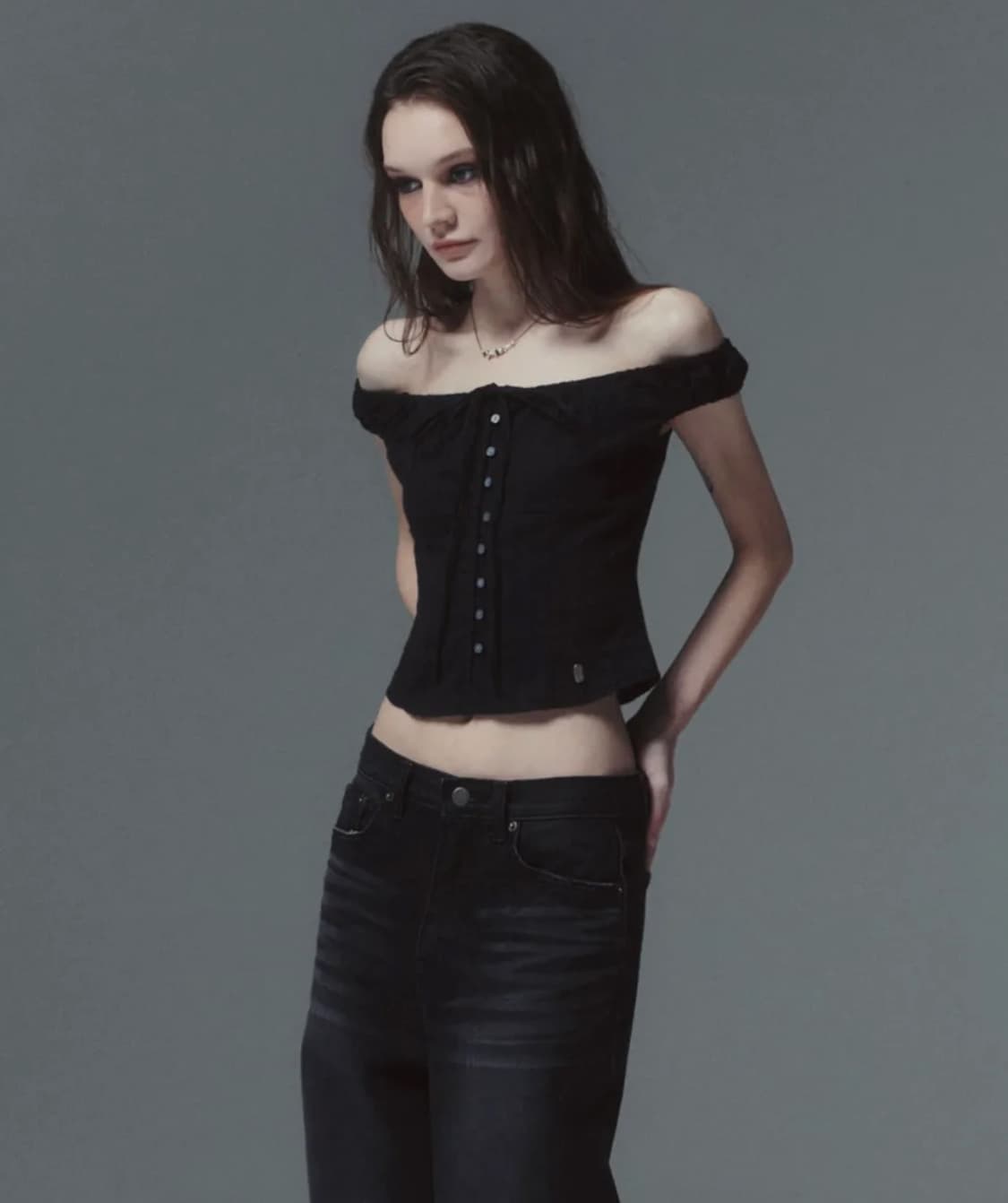 이네기 faye strap 오프숄더 블라우스 상품이미지1