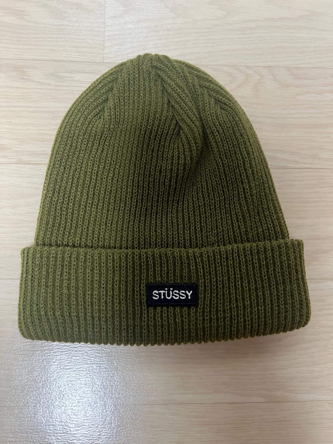 스투시 스몰로고 비니 올리브 상품이미지1