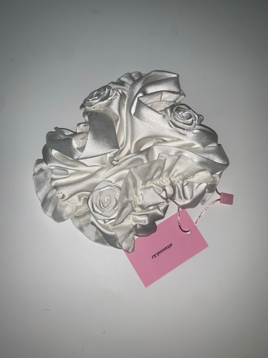 ATTA / Winter rose scrunchie (White) 상품이미지9