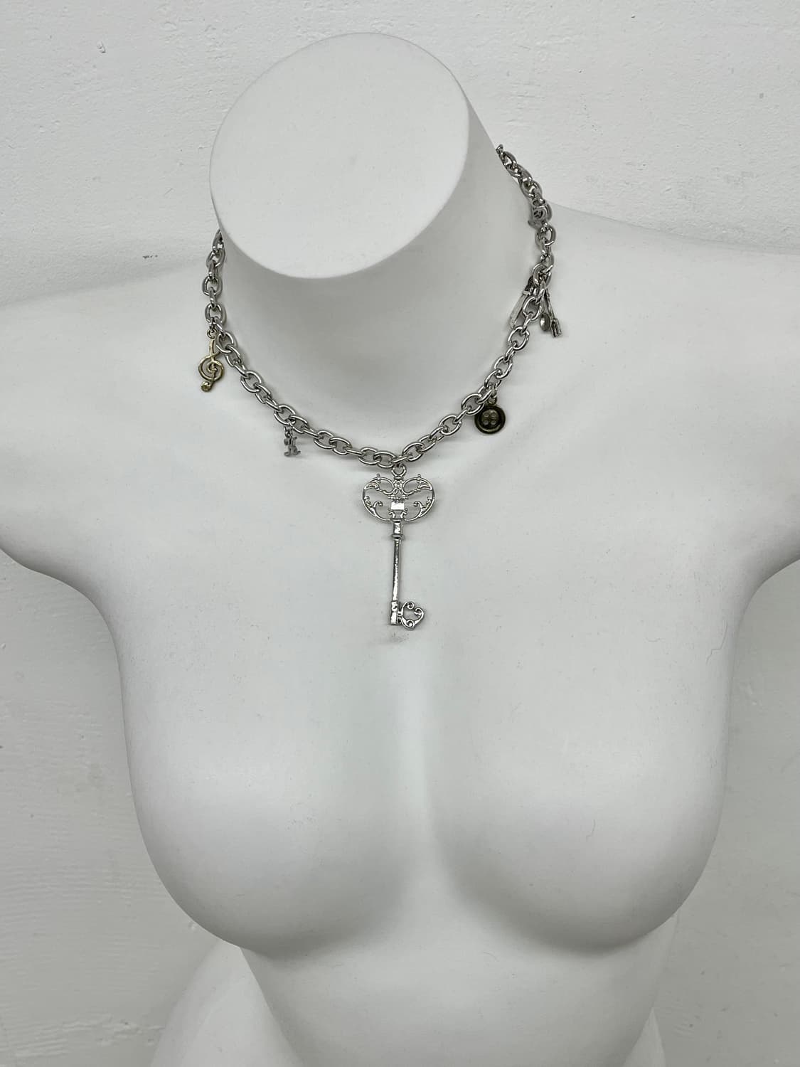 키 참 네크리스 상품이미지1