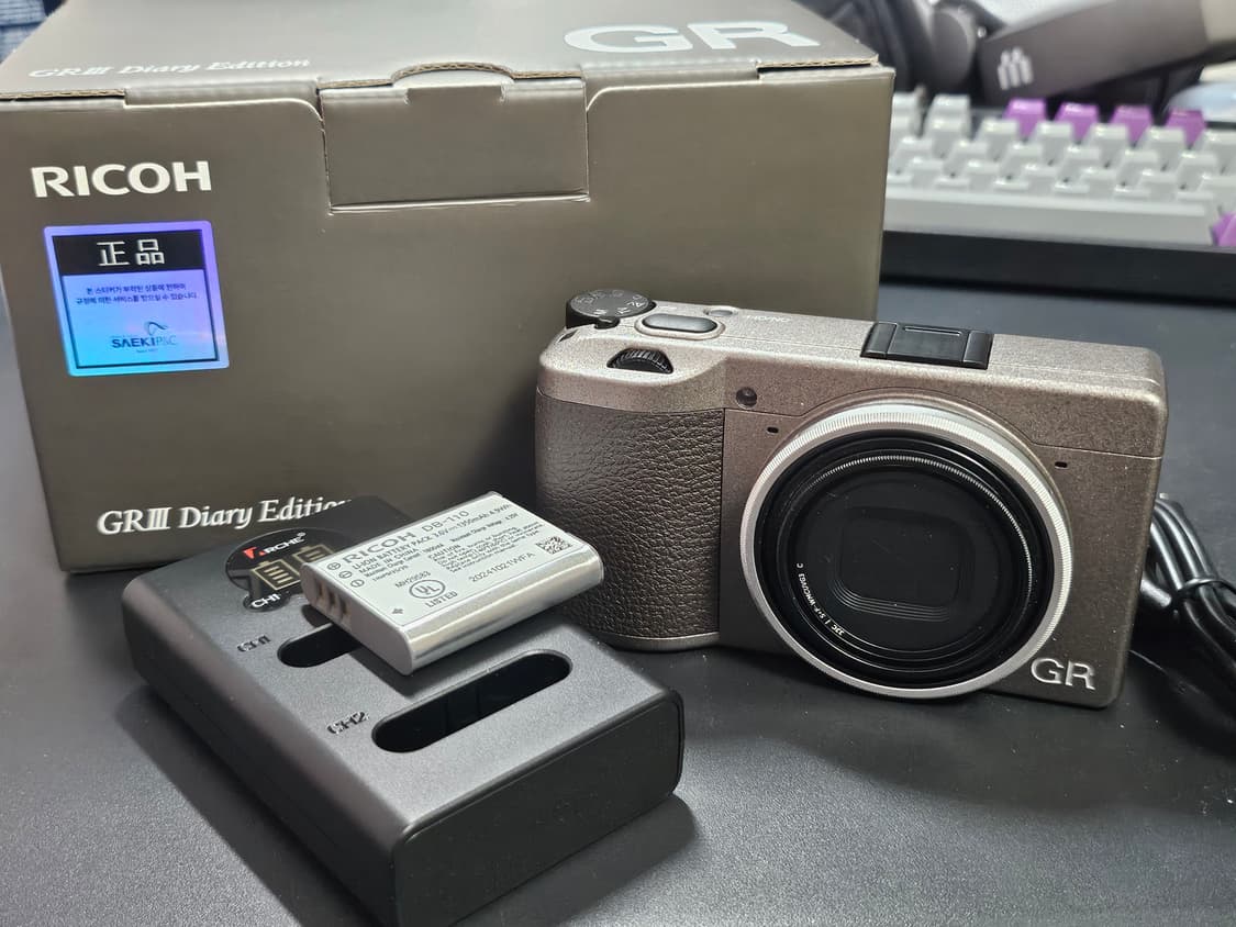 리코 gr3 다이어리 에디션(517컷) + 정품배터리 상품이미지1