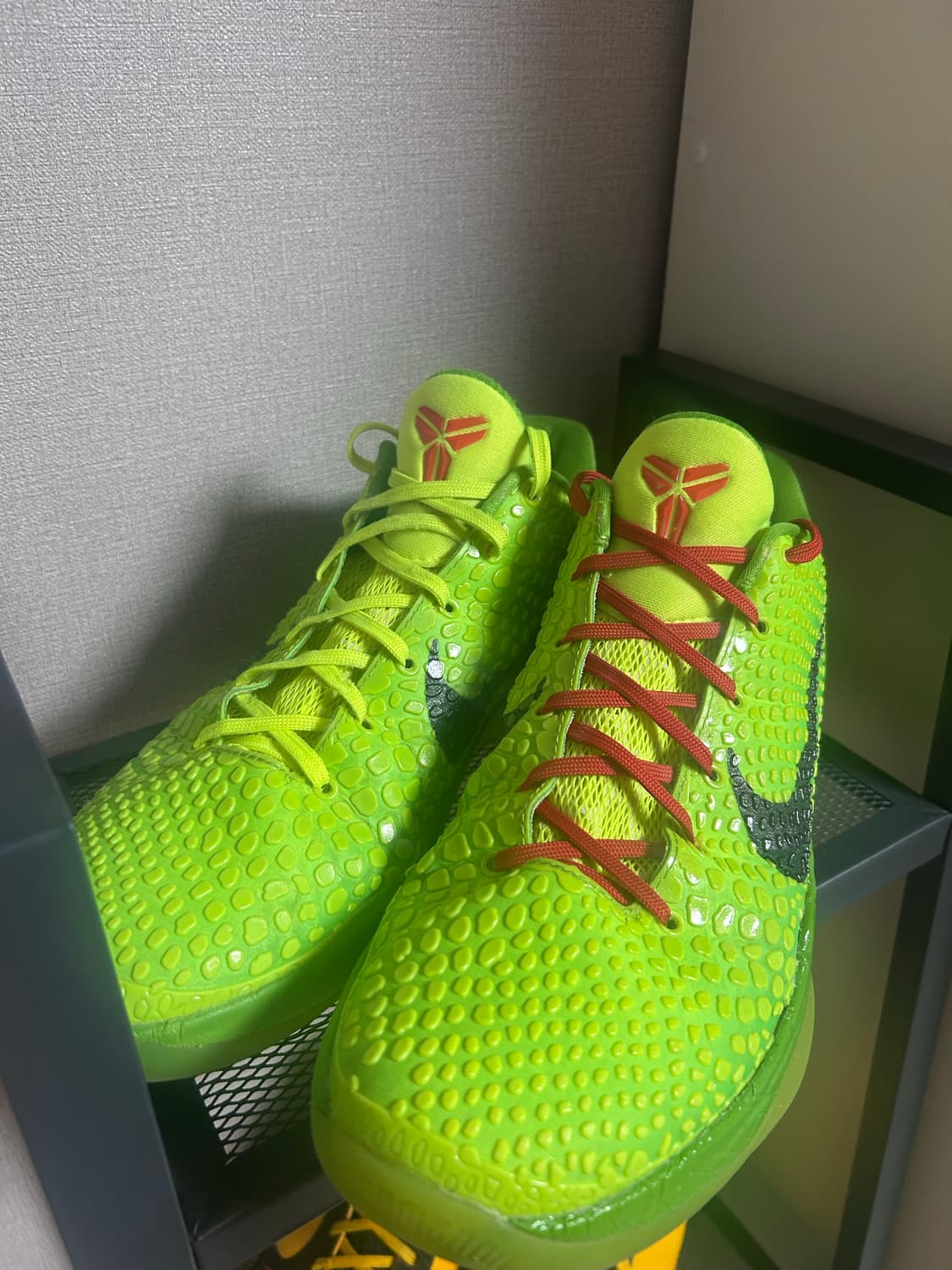 [290] 코비6 프로트로 그린치 상품이미지1